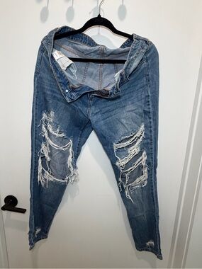 Fashion Nova Distressed Blue Denim Jeans - Classic Ripped Style